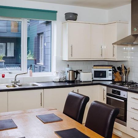 Beautiful, Contemporary 3 Bedroom Apartment バース エクステリア 写真