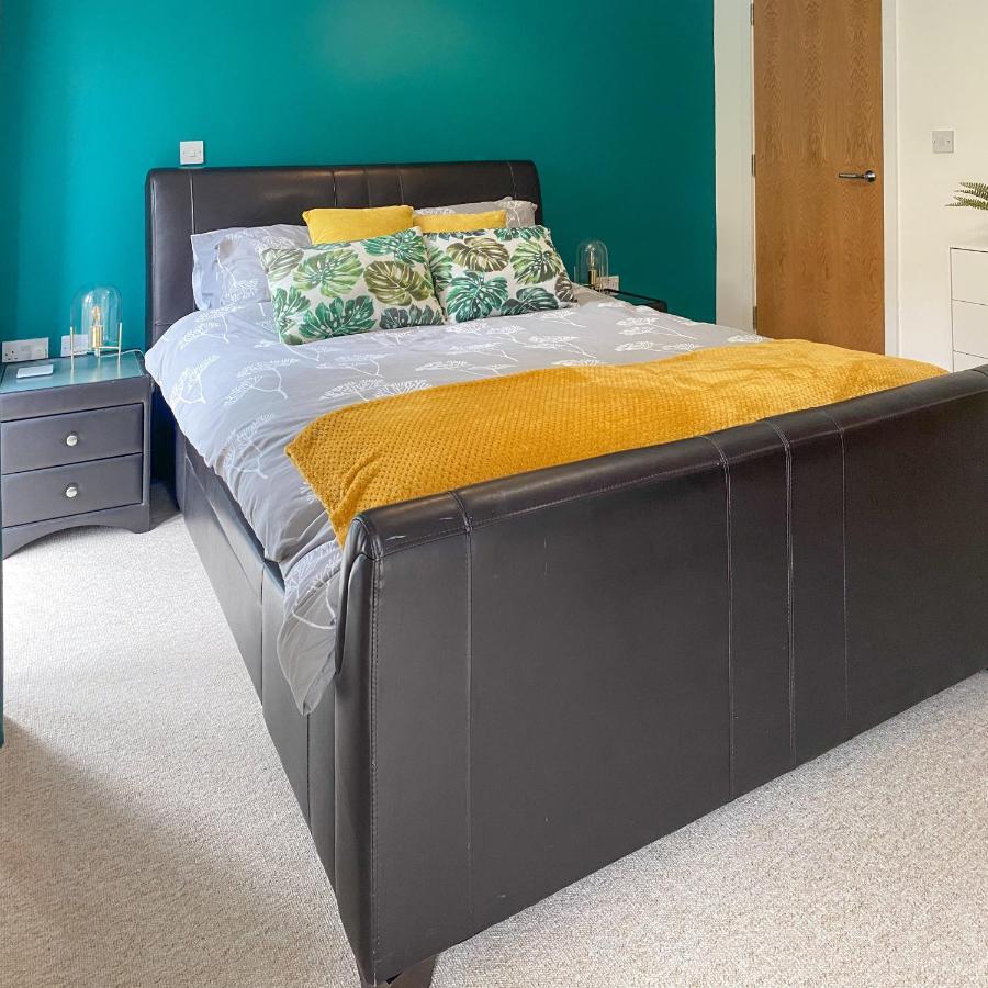 Beautiful, Contemporary 3 Bedroom Apartment バース エクステリア 写真