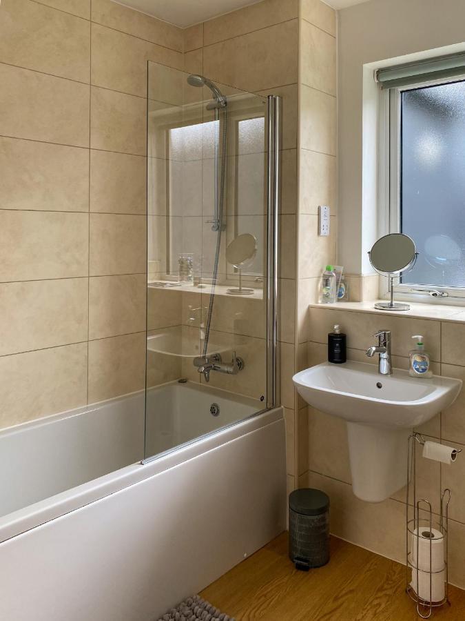 Beautiful, Contemporary 3 Bedroom Apartment バース エクステリア 写真