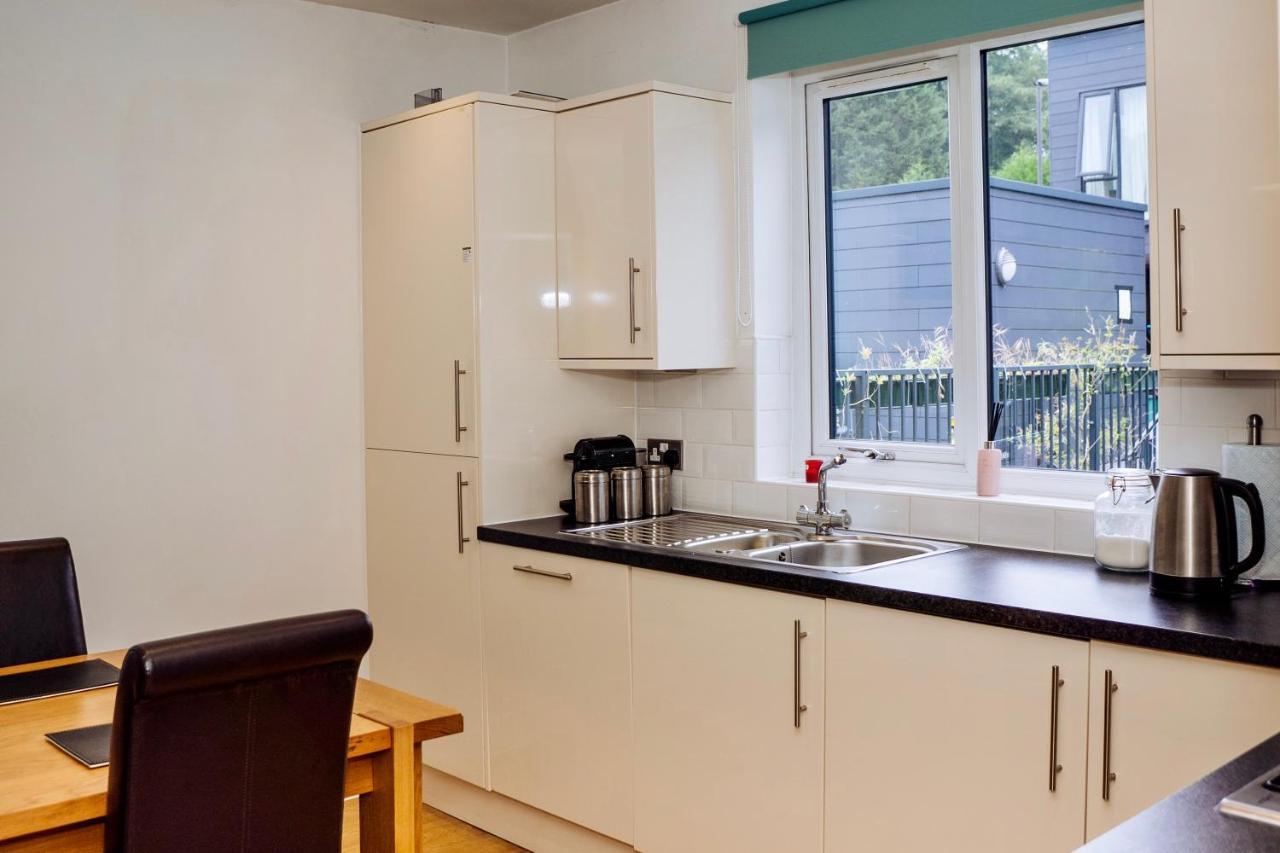 Beautiful, Contemporary 3 Bedroom Apartment バース エクステリア 写真